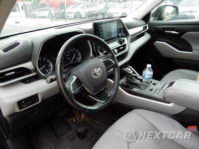 2020 Toyota Highlander XLE - zdjęcie 12 z 26 - miniatura