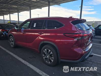 2020 Toyota Highlander XLE - zdjęcie 4 z 22 - miniatura