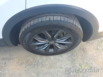 2022 Volkswagen Tiguan SE - zdjęcie 11 z 21 - miniatura