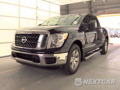 2018 Nissan TITAN SV Crew Cab Short Bed