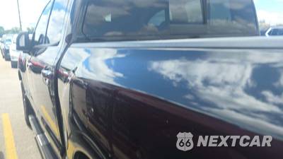 2018 Nissan TITAN SV Crew Cab Short Bed - zdjęcie 23 z 30 - miniatura