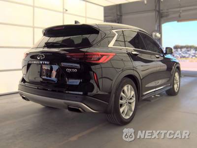2019 INFINITI QX50 ESSENTIAL - zdjęcie 4 z 26 - miniatura