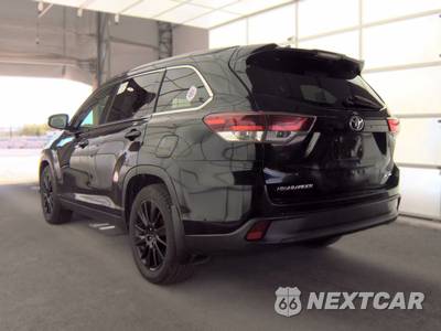 2019 Toyota Highlander SE - zdjęcie 6 z 29 - miniatura