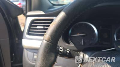 2019 Toyota Highlander SE - zdjęcie 25 z 29 - miniatura