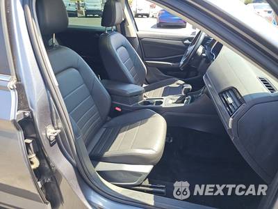 2023 Volkswagen Jetta SE - zdjęcie 8 z 17 - miniatura
