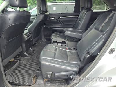 2017 Toyota Highlander SE - zdjęcie 7 z 12 - miniatura