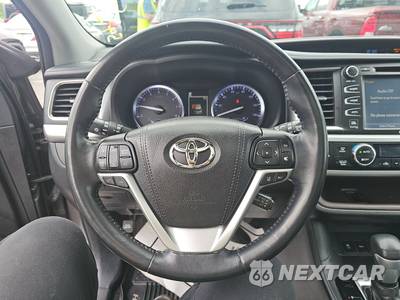 2018 Toyota Highlander Limited Platinum - zdjęcie 10 z 29 - miniatura