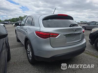 2017 INFINITI QX70 - zdjęcie 6 z 23 - miniatura