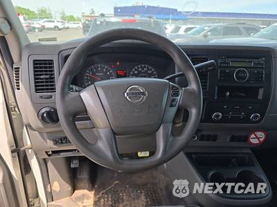 2013 Nissan NV2500 HD Cargo S High Roof 146.1" WB - zdjęcie 10 z 48 - miniatura