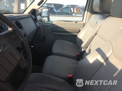 2014 Ford Super Duty F-350 Cab Chassis XL Regular Cab - zdjęcie 7 z 31 - miniatura