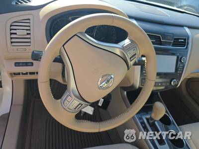 2013 Nissan Altima 2.5 SV Sedan - zdjęcie 10 z 25 - miniatura