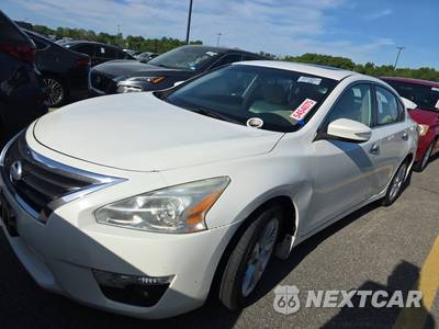 2013 Nissan Altima 2.5 SV Sedan - zdjęcie 1 z 25 - miniatura