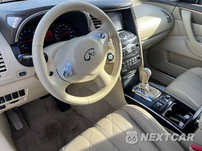 2010 INFINITI FX35 - zdjęcie 9 z 15 - miniatura