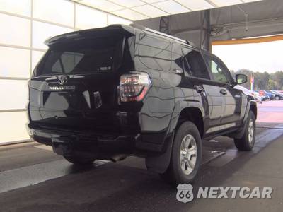 2021 Toyota 4Runner SR5 - zdjęcie 4 z 20 - miniatura