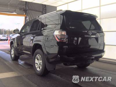 2021 Toyota 4Runner SR5 - zdjęcie 6 z 20 - miniatura