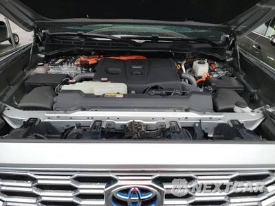2024 Toyota Sequoia Capstone - zdjęcie 16 z 21 - miniatura