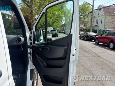2026 Mercedes-Benz Sprinter 2500 Passenger Van 144.0" WB - zdjęcie 14 z 17 - miniatura