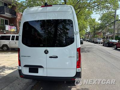 2026 Mercedes-Benz Sprinter 2500 Passenger Van 144.0" WB - zdjęcie 6 z 17 - miniatura