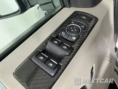 2019 Ford Super Duty F-250 XLT Crew Cab Medium Bed - zdjęcie 37 z 44 - miniatura