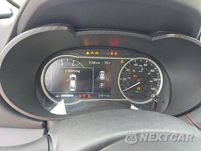 2025 Nissan Versa SR - zdjęcie 12 z 17 - miniatura