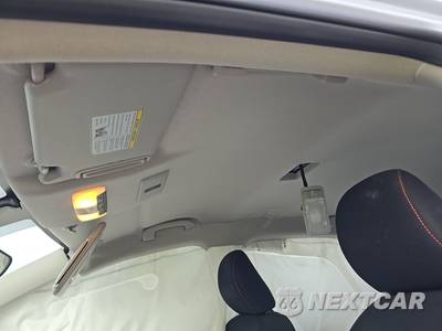 2025 Nissan Versa SR - zdjęcie 17 z 17 - miniatura