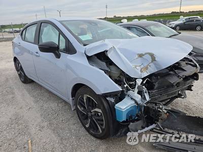 2025 Nissan Versa SR - zdjęcie 3 z 17 - miniatura