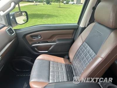 2018 Nissan TITAN Platinum Reserve Crew Cab Short Bed - zdjęcie 12 z 20 - miniatura