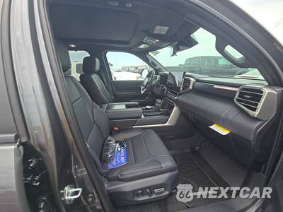 2026 Toyota Sequoia Platinum - zdjęcie 14 z 26 - miniatura