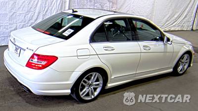2012 Mercedes-Benz C 300 4MATIC Sedan - zdjęcie 4 z 34 - miniatura