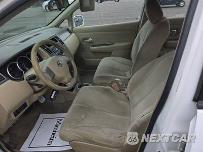 2011 Nissan Versa 1.8 S Hatchback - zdjęcie 7 z 31 - miniatura