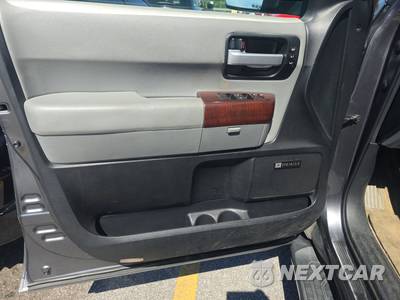 2011 Toyota Sequoia Platinum - zdjęcie 9 z 29 - miniatura