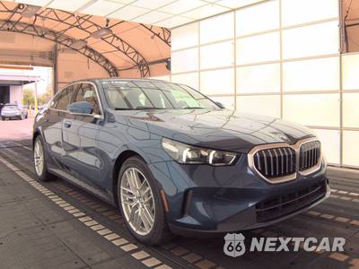 2024 BMW 5 Series Sedan 530i xDrive - zdjęcie 3 z 26 - miniatura