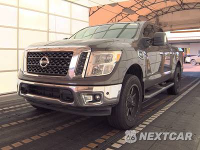 2017 Nissan TITAN SV Crew Cab Short Bed