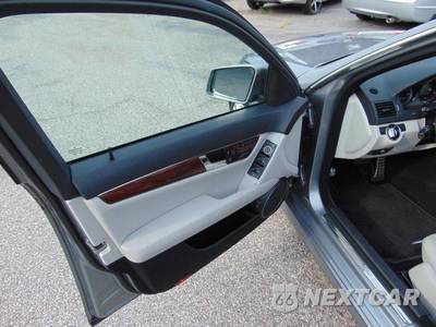 2011 Mercedes-Benz C 300 - zdjęcie 11 z 27 - miniatura