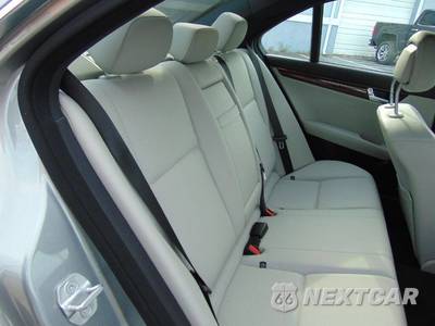 2011 Mercedes-Benz C 300 - zdjęcie 21 z 27 - miniatura
