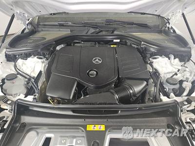 2025 Mercedes-Benz GLC 300 4MATIC - zdjęcie 15 z 18 - miniatura
