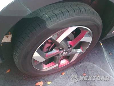 2025 Hyundai Venue SEL - zdjęcie 19 z 24 - miniatura