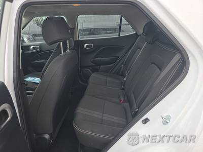 2026 Hyundai Venue SEL - zdjęcie 13 z 28 - miniatura