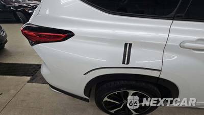 2022 Toyota Highlander XSE - zdjęcie 31 z 39 - miniatura