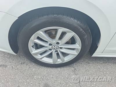 2020 Volkswagen Passat 2.0T SE - zdjęcie 8 z 21 - miniatura