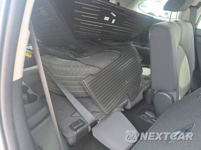 2023 Toyota Highlander LE - zdjęcie 14 z 27 - miniatura