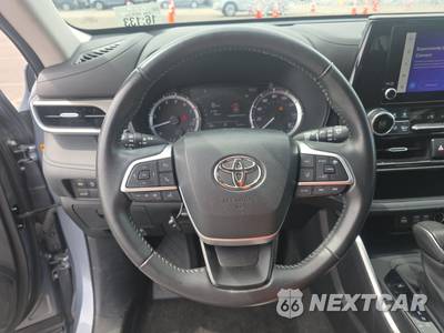 2023 Toyota Highlander LE - zdjęcie 10 z 27 - miniatura