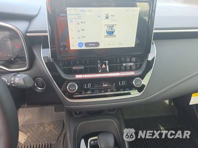2026 Toyota Corolla Hatchback XSE - zdjęcie 11 z 18 - miniatura