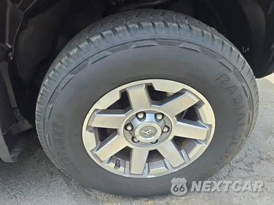 2014 Toyota FJ Cruiser w/Rear Doors - zdjęcie 9 z 25 - miniatura
