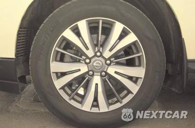 2017 Nissan Pathfinder SL - zdjęcie 16 z 21 - miniatura
