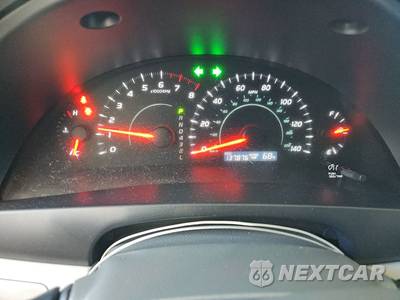 2009 Toyota Camry LE - zdjęcie 12 z 34 - miniatura