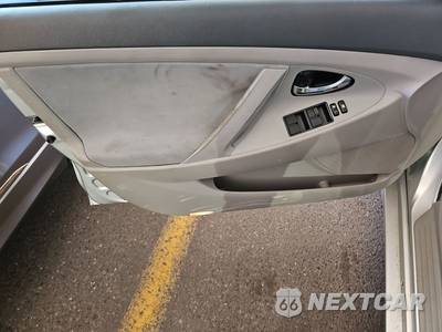 2009 Toyota Camry LE - zdjęcie 9 z 34 - miniatura