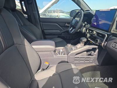 2026 Toyota 4Runner i-FORCE MAX Limited - zdjęcie 14 z 25 - miniatura