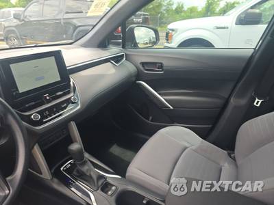 2025 Toyota Corolla Cross Hybrid S - zdjęcie 11 z 20 - miniatura