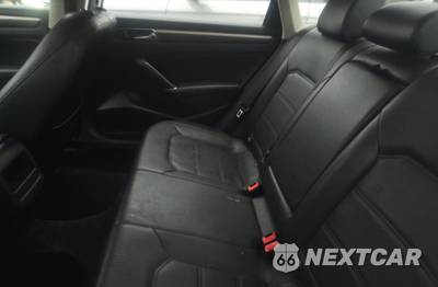 2017 Volkswagen Passat 1.8T R-Line w/Comfort Pkg - zdjęcie 19 z 21 - miniatura